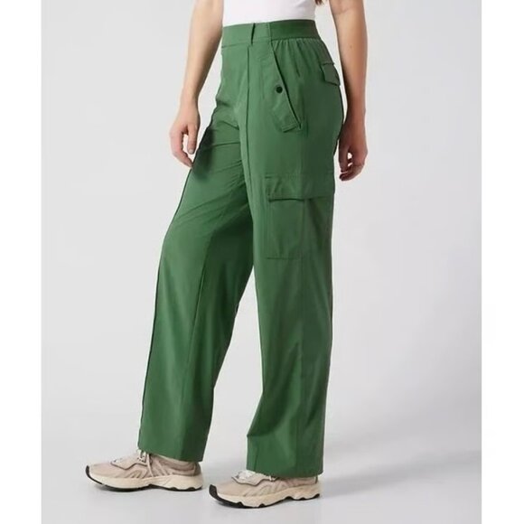 Athleta Vienna Cargo Pant in Green - Picture 1 of 10